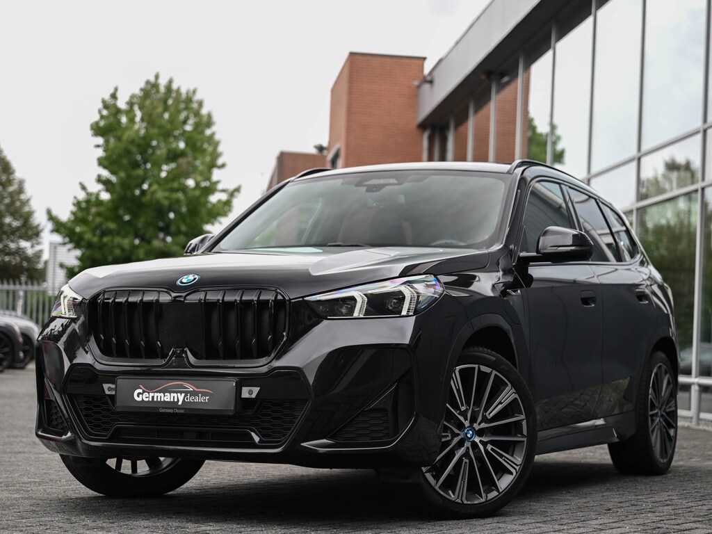 BMW X1 xDrive30e M-Zetels Pano H&K-Audio Led 20-Inch Drive-A-Pro Keyless Tr.Haak VOL!