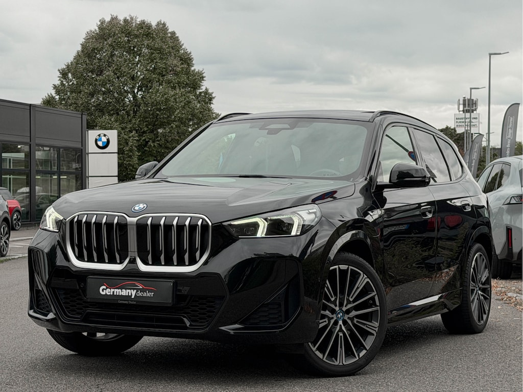 BMW X1 xDrive30e M-Zetels Pano H&K-Audio Led 20-Inch Drive-A-Pro Keyless Tr.Haak VOL!