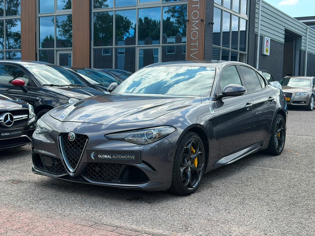 Alfa Romeo Giulia 2.9 V6 Quadrifoglio - BTW AUTO - CARBON PAKKET - HARMAN KARDON - MEMORY