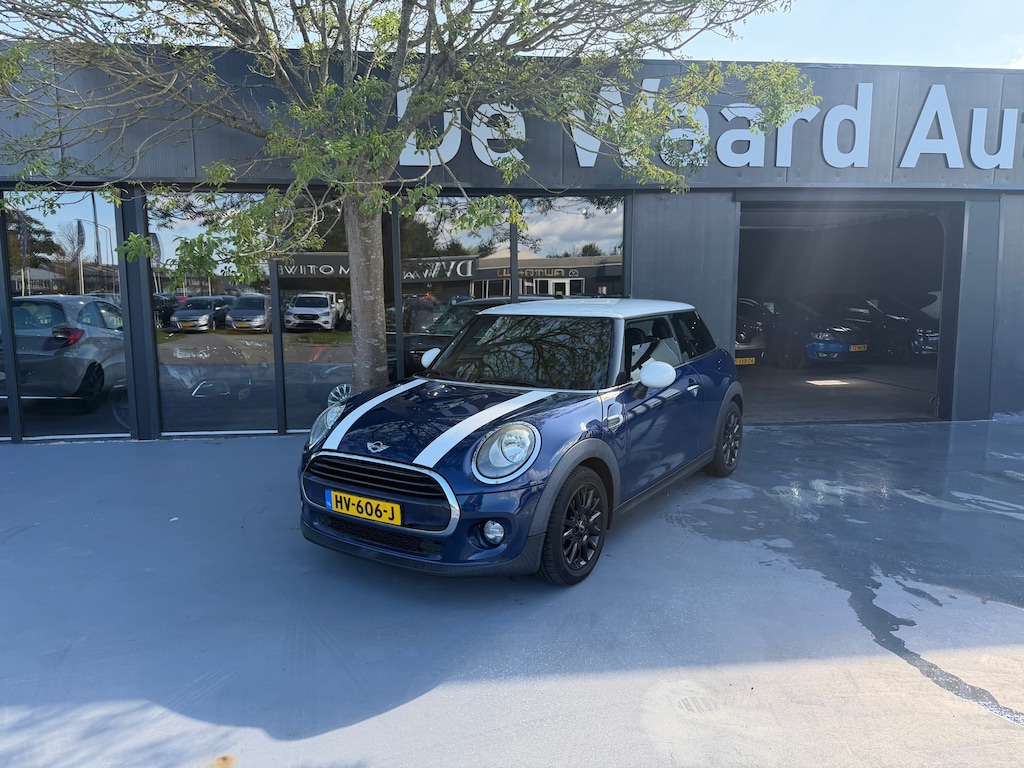 MINI Cooper 3-Deurs 1.5 airco/cruise/navi/NAP/ LM Velgen/12 maanden garantie