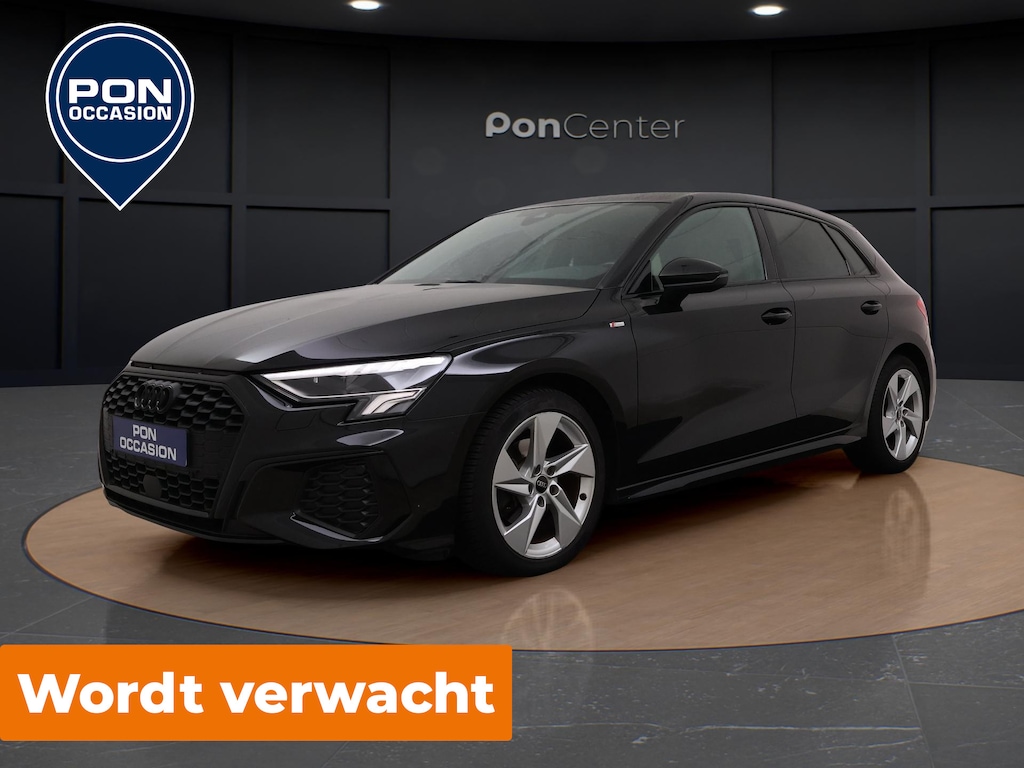 Audi A3 Sportback 30 TFSI S-line | Parkeerhulp | Full LED | Carplay | Sportstoelen | Getint Glas | 17'' |
