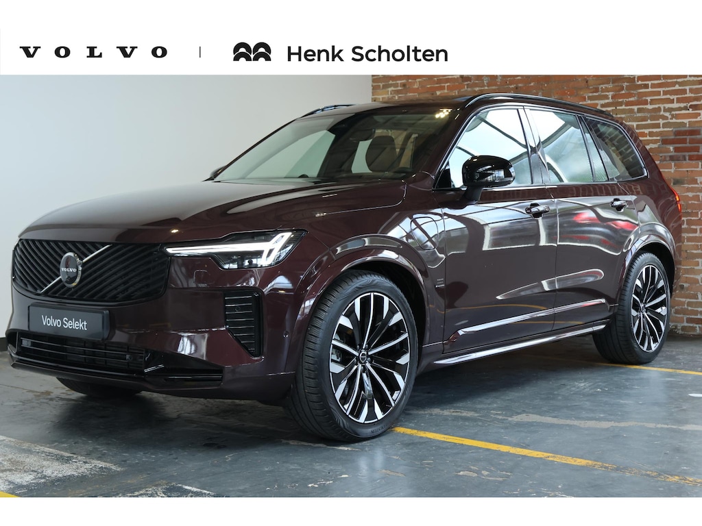 Volvo XC90 T8 Plug-in hybrid AWD Ultra Dark | Luchtvering | Panoramadak | Trekhaak | Premium audio by Bowers&Wilkins | Verwarmbare voorstoelen met massagefunctie |