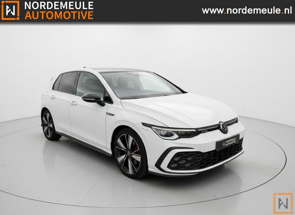 Volkswagen Golf 2.0 TDI GTD. PANO, CARPLAY, ACC.