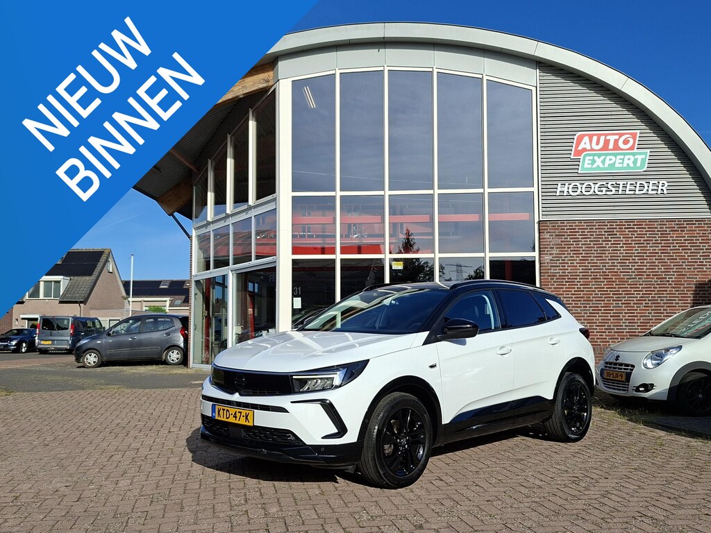 Opel Grandland 1.2 Turbo GS-Line Black Camera|carplay|stoelverw.