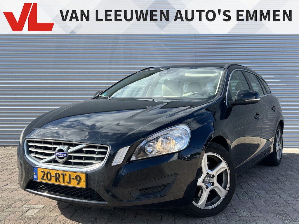 Volvo V60 1.6 T3 Momentum | Nieuw Binnen! | APK 19-05-2027 | Stoelverwarming | Trekhaak