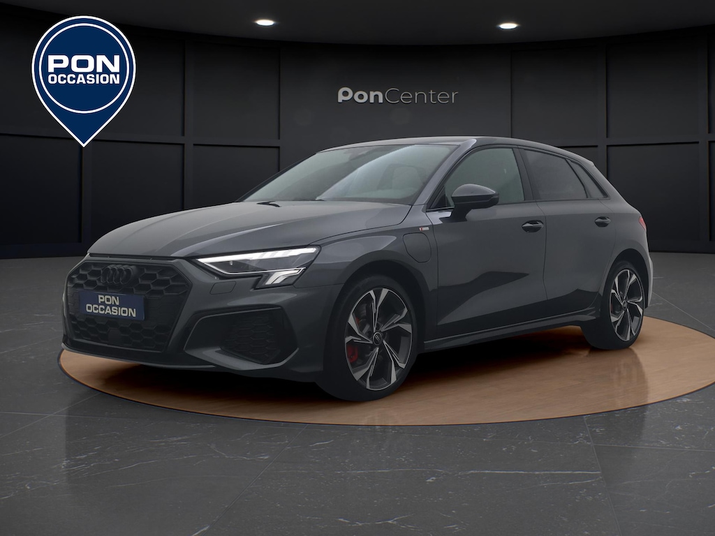 Audi A3 Sportback 45 TFSI e S-line | Navigatie | Stoelverwarming | Cruise Control | 18'' | Sportstoelen |