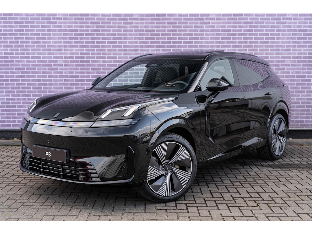 Lynk & Co 08 1.5 Business Edition | Schuif-/ Kanteldak | 360 Parkeercamera | Elektrisch bedienbare achterklep | Stoelverwarming | Full Led koplampen | 19" wielen | Apple CarPlay/Android Auto | Dodehoekdetectie | Adaptive Cruise Control | 200km elektrisch bereik | PHEV | Actieradius gecombineerd 1100 km |