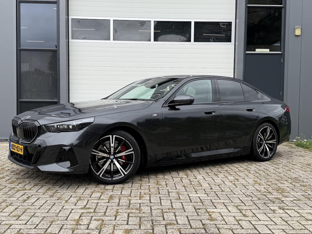 BMW 5-Serie (g60) 530e High Exe Pano M Sport Drivi
