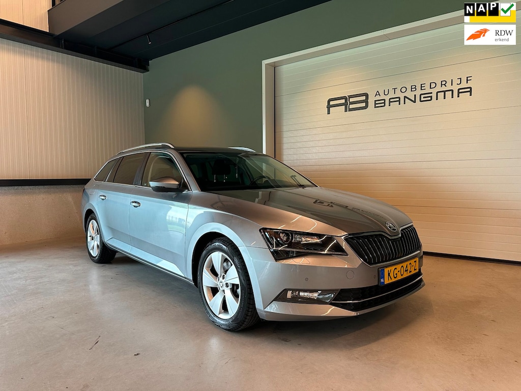 Skoda Superb Combi 1.4 TSI ACT AMBITION BUSINESS-uitv|NAVIGATIE|CLIMA AIRCO|LM-VELGEN|CRUISE CONTROL|ISOFIX|TREKHAAK|APPLE CARPLAY