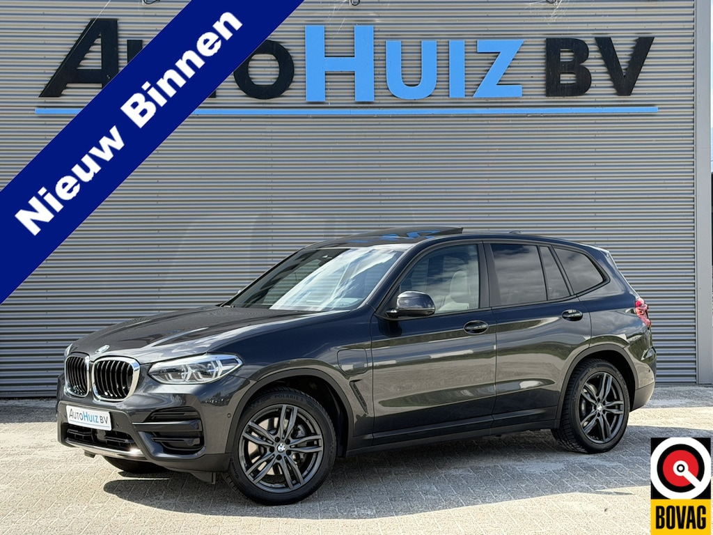 BMW X3 xDrive30e Executive Panoramadak Leder LED Carplay ACC Stuurwielverwarming Head-Up Display Trekhaak