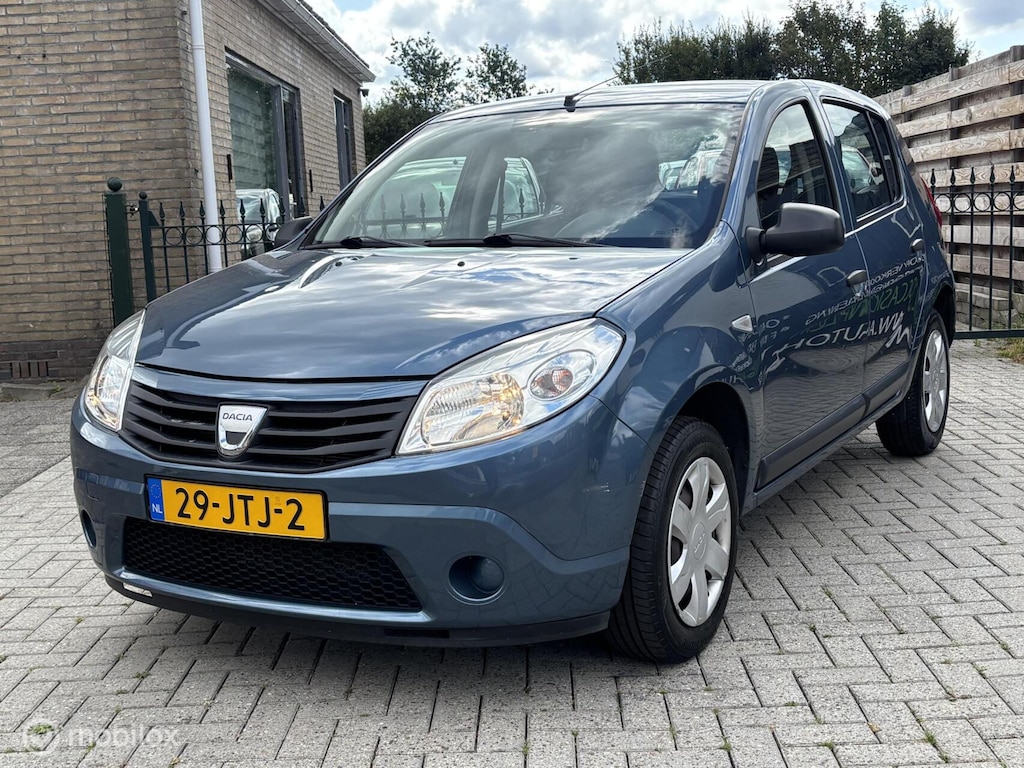 Dacia Sandero 1.2 Lauréate airco |trekhaak| nieuwe apk