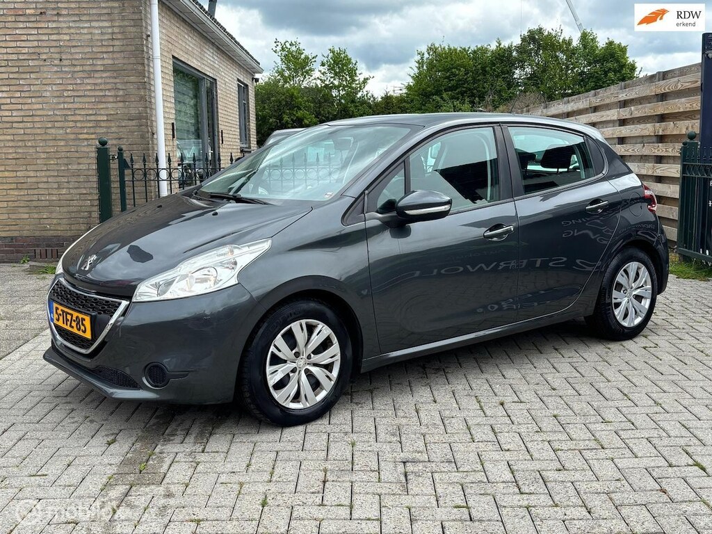 Peugeot 208 1.2 VTi Active | NIEUWE APK | CRUISE | AIRCO | NAVIGATIE | TREKHAAK