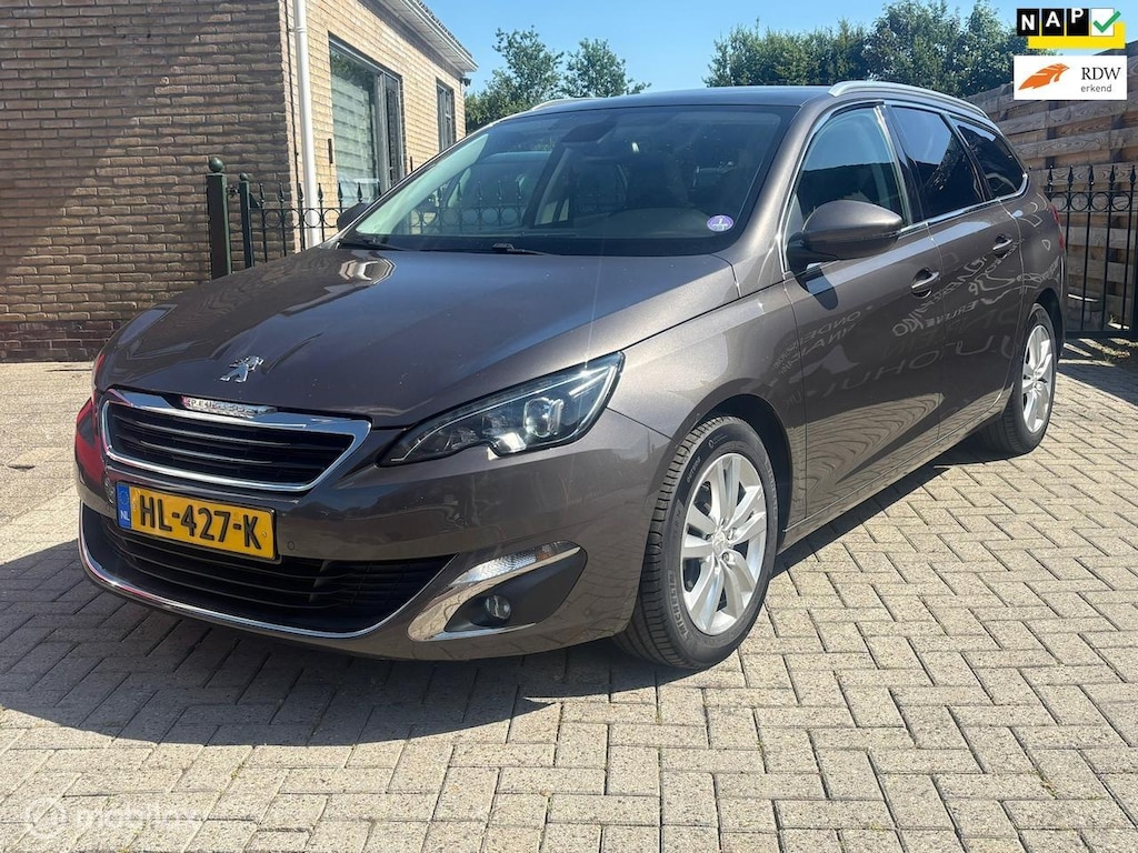 Peugeot 308 SW 1.2 PureTech Blue Lease Premium | trekhaak | cruise | clima | panoramadak | nw apk | nette