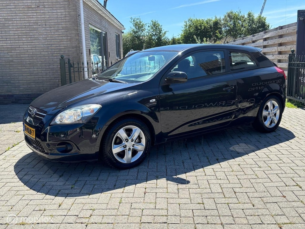 Kia ProCeed Pro cee'd 1.6 CRDi X-tra 3drs | diesel | nieuwe koppeling | nieuwe apk