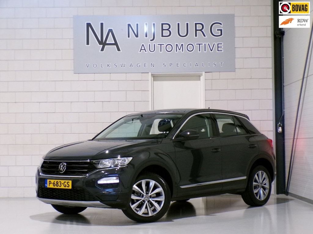 Volkswagen T-Roc 1.5 TSI Sport "1e eigenaar" Stoelverwarming Apple-Carplay Parkeersensoren Adaptive-cruise "1 jaar Bovag garantie"
