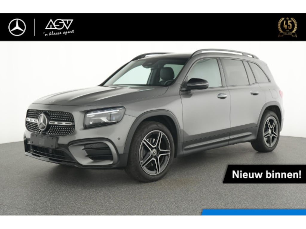Mercedes-Benz GLB 180 Star Edition AMG Line | 7-persoons | Panorama - Schuifdak | Smartphone Integratie Pakket | Night Pakket | Achteruitrij Camera | Stoelverwarming Voor