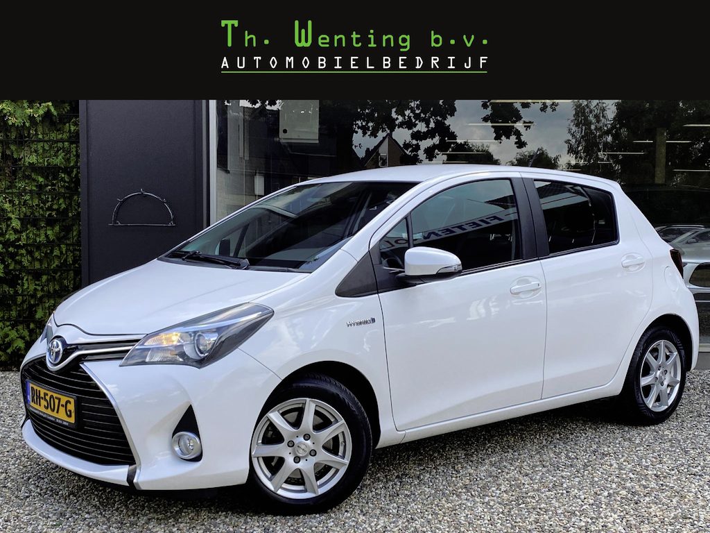 Toyota Yaris 1.5 Hybrid Now | Automaat | Cruise Control | All-Season Banden | Klimaat Controle | Achteruitrijcamera | Navigatie | Boordcomputer |