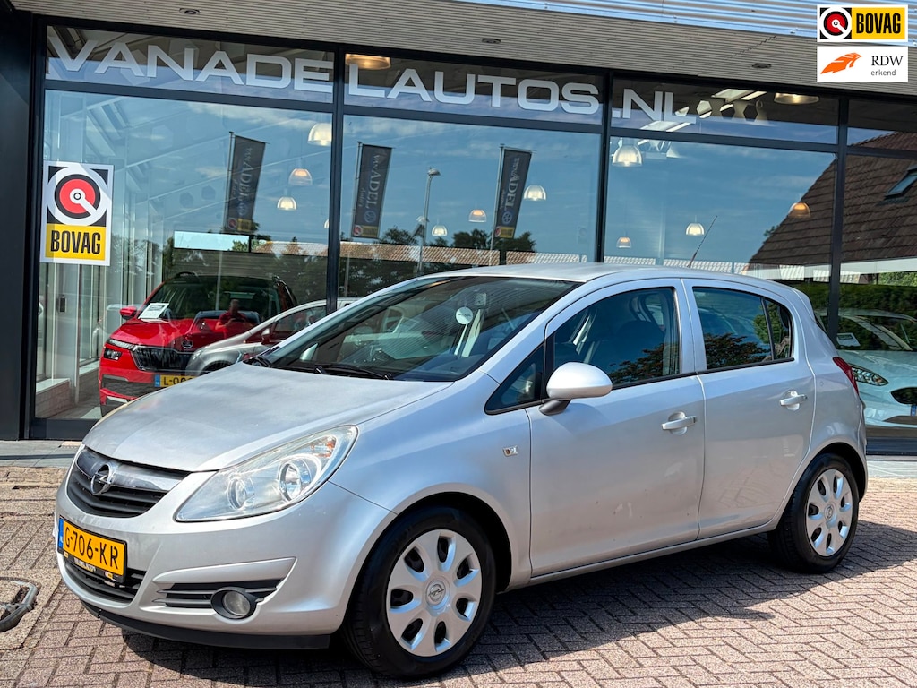 Opel Corsa 1.2-16V Selection 5Drs Airco Stoel+Stuurvwer. NIeuwe APK!