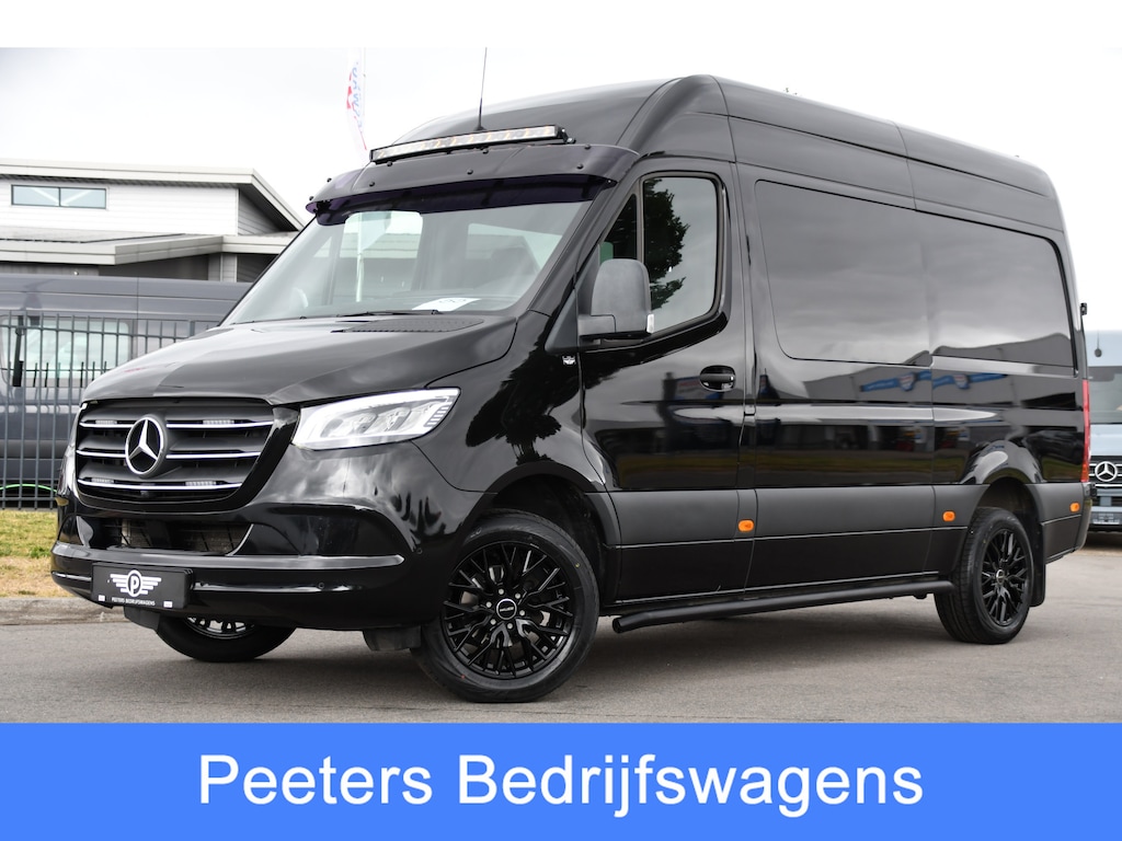 Mercedes-Benz Sprinter 319 1.9 CDI L2H2 DC Black Edition Adaptieve Cruise, 360 Camera, Carplay, LED, 10,5'' Mbux, Stoelverwarming, Automaat, 190pk, 3500kg Trekhaak, Uniek!