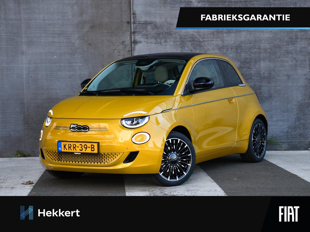 Fiat 500e La Prima 42 kWh 118pk Automaat PANO | JBL SOUND | CAMERA | KEYLESS | LEDER | ADAPT. CC | DODE HOEK