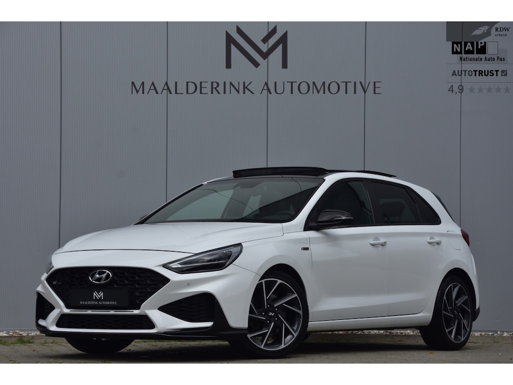 Hyundai i30 1.5 T-GDi MHEV N Line Panodak, Keyless, Camera, Digitale Cockpit, Navi, Stoelverwarming, App-Connect, Led
