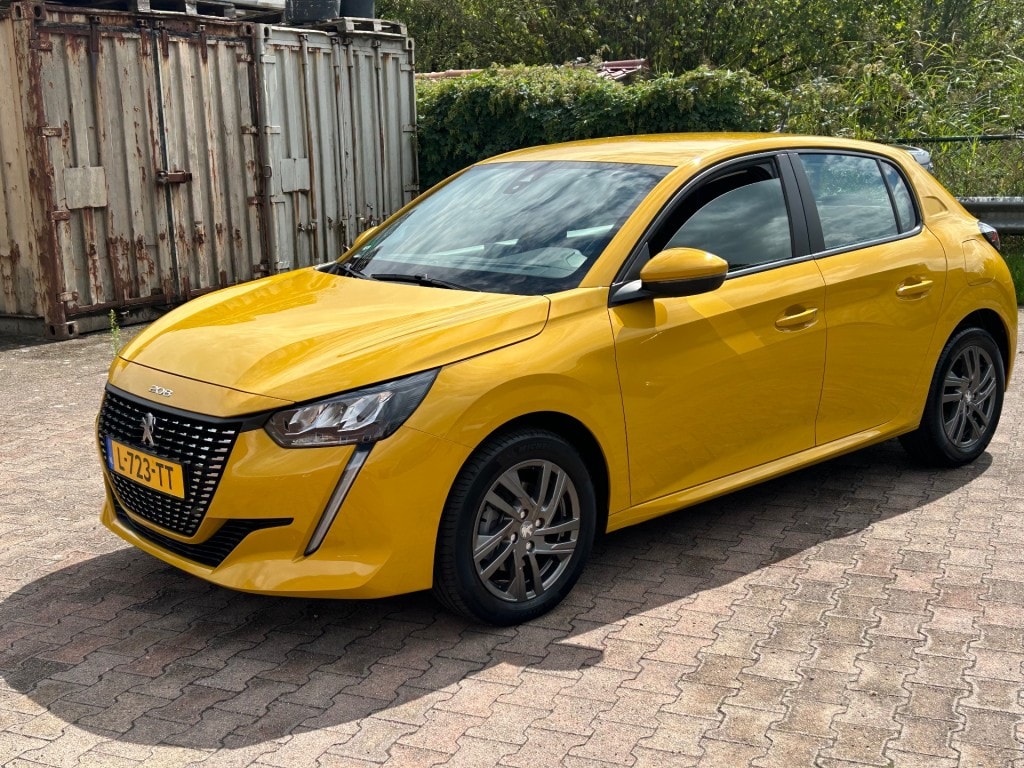 Peugeot 208 208 1.2  puretech active pack AUTOMAAT NIEUWSTAAT