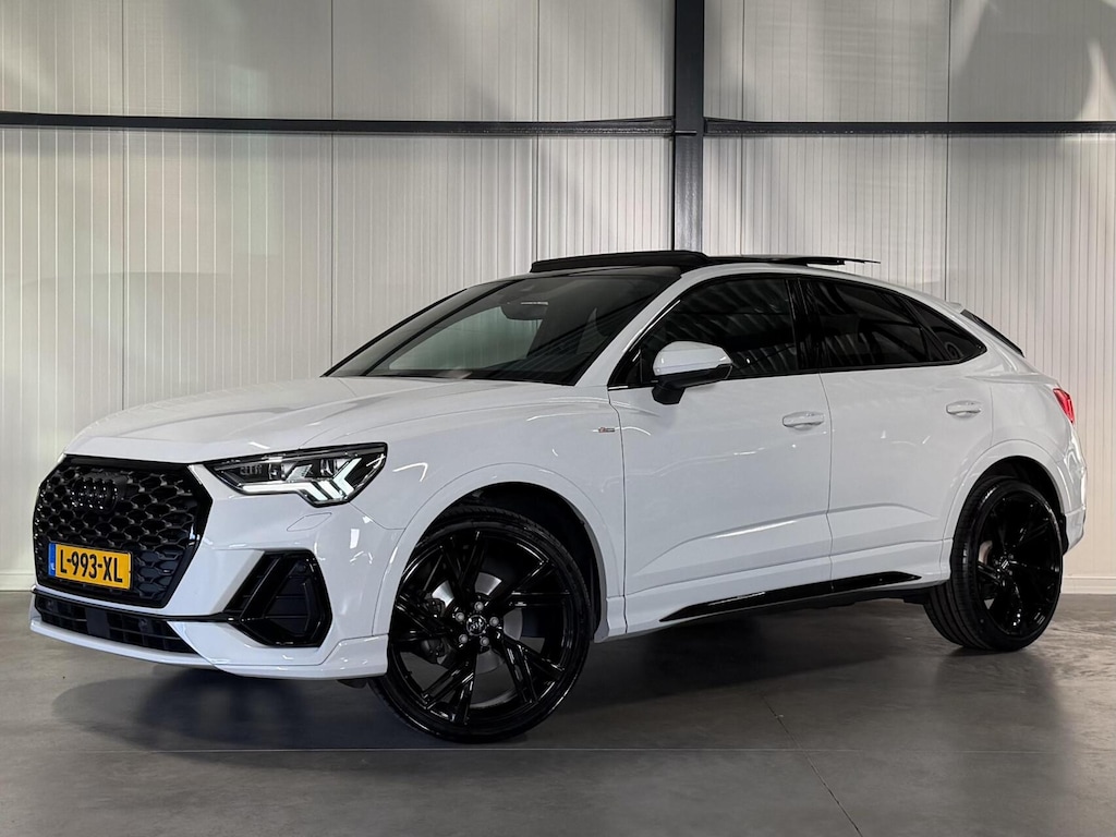 Audi Q3 35 TFSI 3X S-line Pano Virtual leer Black Optic NAP