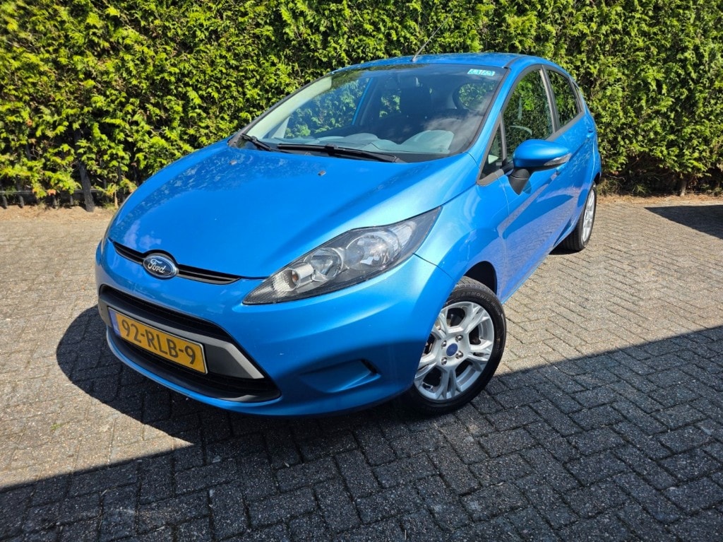 Ford Fiesta 1.25 Limited airco netjes onderhouden