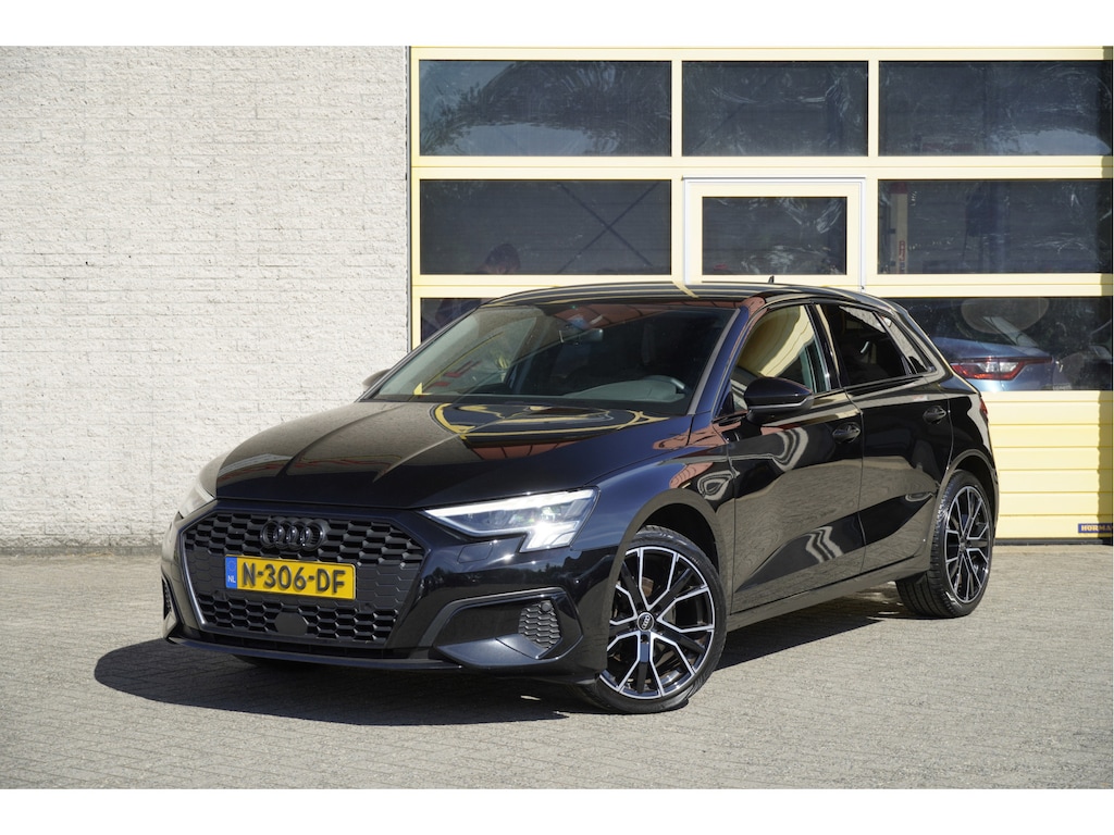Audi A3 Sportback 30 TFSI Automaat! 5drs Advanced Edition BJ2021 Lmv 17" | Led V+A | Dynamische knipperlichten | Pdc | App-Connect | Virtual cockpit | Climate control | Cruise control | Sportstoelen | Extra getint glas