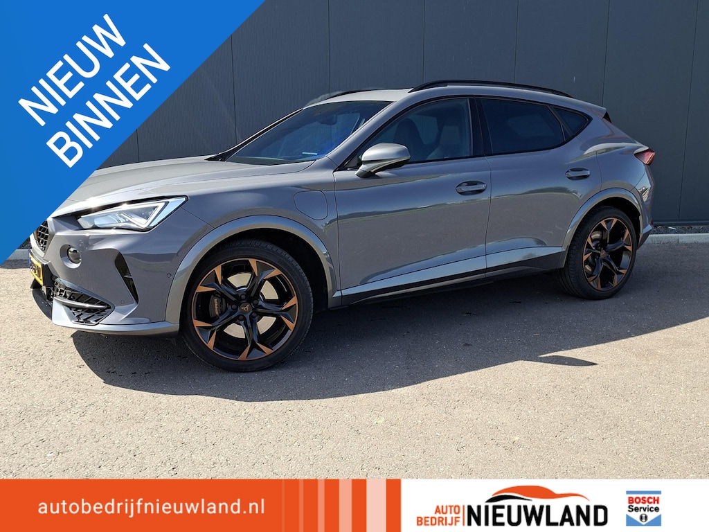 CUPRA Formentor 1.4 e-Hybrid VZ Performance Leer|stoel verwarming|trekhaak|stuurverwarming|panoramadak|geheugen stoel