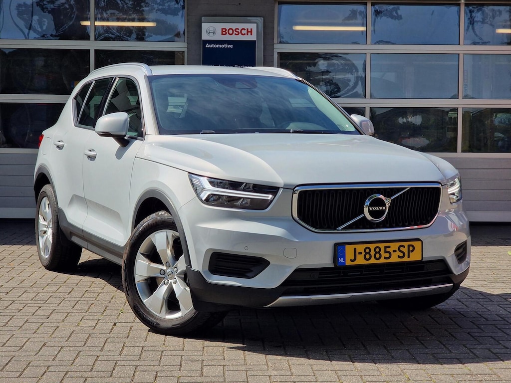 Volvo XC40 2.0 T4 Momentum Pro|ACC|Carplay|Harman Kardon|Camera|Trekhaak|191PK|