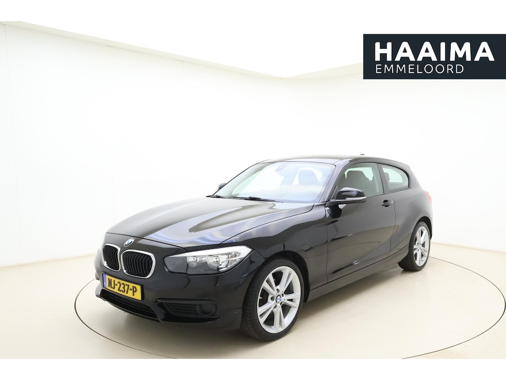 BMW 1-Serie 116i | 18 inch Lichtmetaal | Apple Carplay/Android Auto | Verwarde voorstoelen | Elektrisch verstelbare stoelen | Uitschuifbare neus voorstoelen | Alcantara bekleding