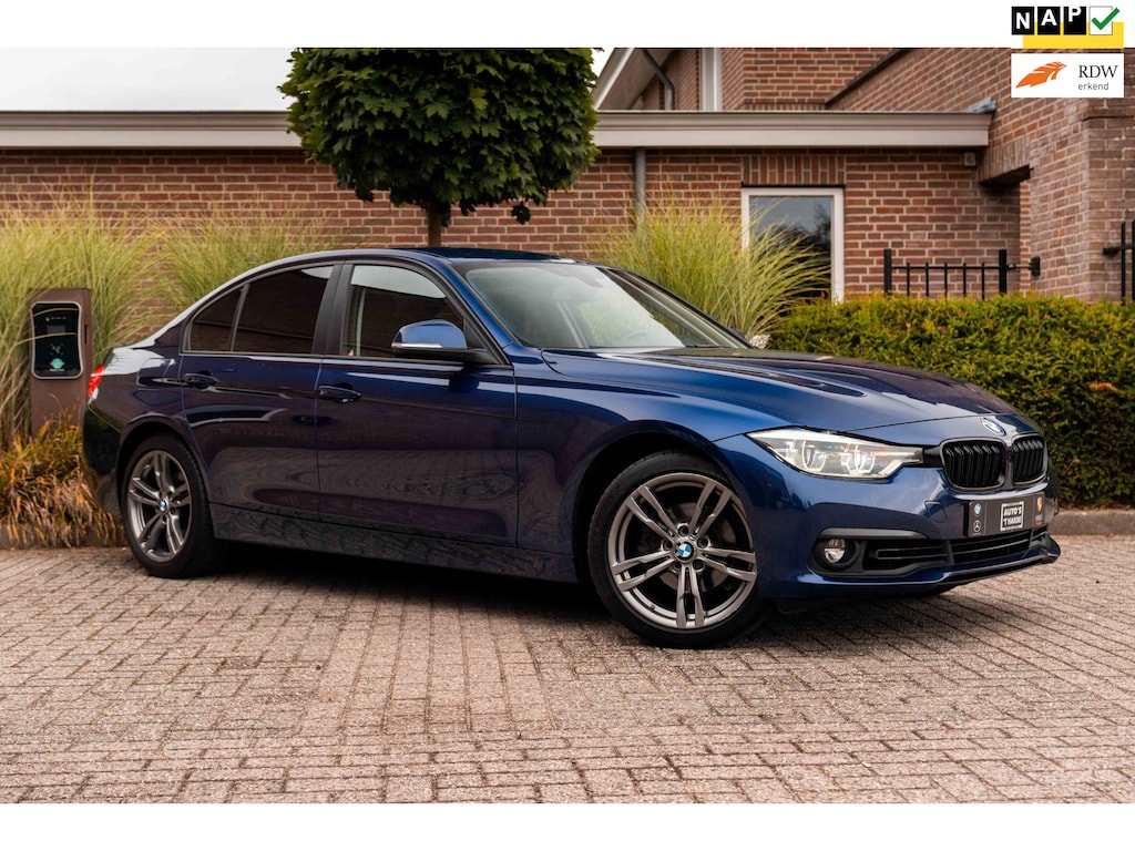 BMW 3-Serie 318i Executive 136 PK Aut. LED Clima Cruise 18'' M-Sport