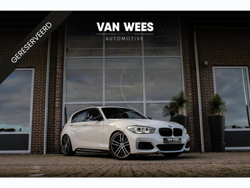 BMW 1-Serie 120i Edition M Sport Shadow High Executive | 2e eigenaar | Driving Assistant | Schuif-/kanteldak | Camera | Harman Kardon | Keyless entry | LED | M sport remmen | PDC