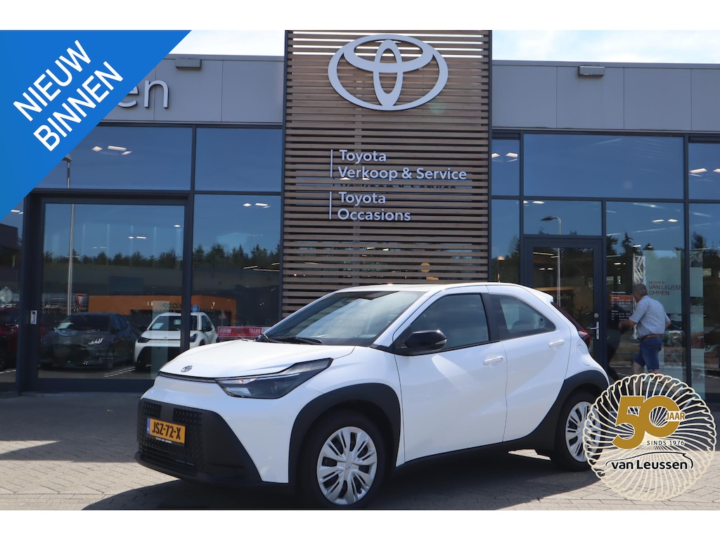 Toyota Aygo X HYBRID 115 PLAY NL-AUTO CLIMA AD-CRUISE CAMERA APPLE/ANDROID EL-RAMEN/SPIEGELS