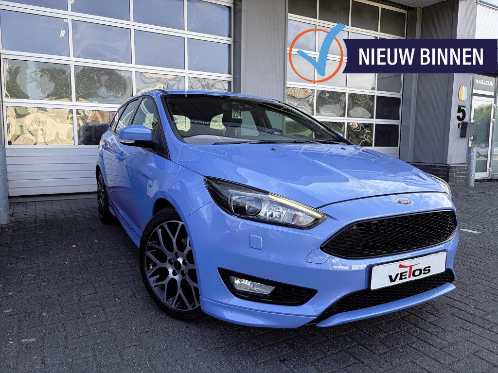 Ford Focus Wagon 1.0 TITANUIM ST LINE/RS BLAUW/ XENON / GAVE UNIEKE UITVOERING!
