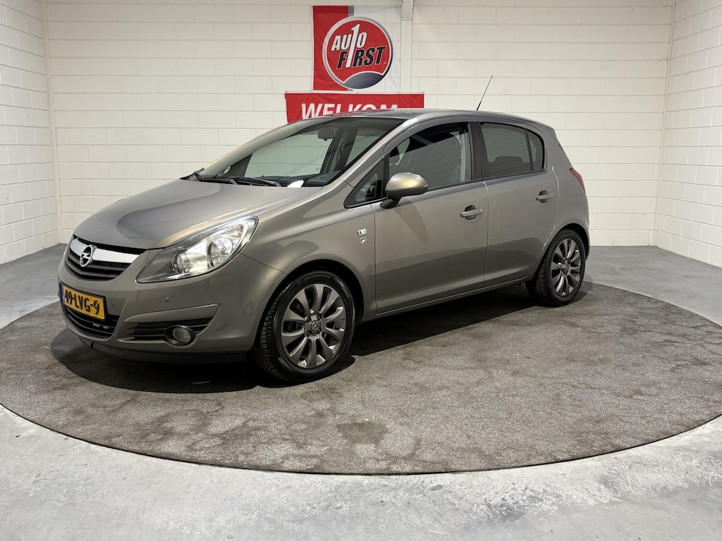 Opel Corsa 1.2-16V '111' Edition Automaat, 5Drs, Boekjes, Airco, Cruise, Audio, Fraaie uitstraling