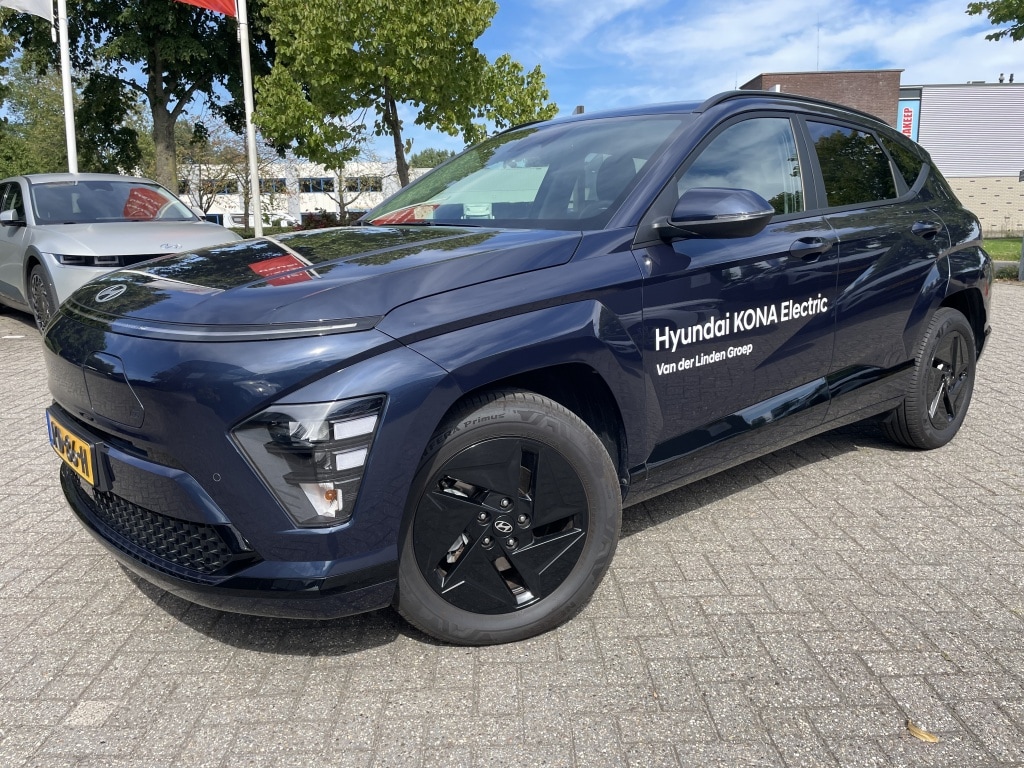 Hyundai Kona Electric Pure Edition 64.8 kWh Demo, direct leverbaar
