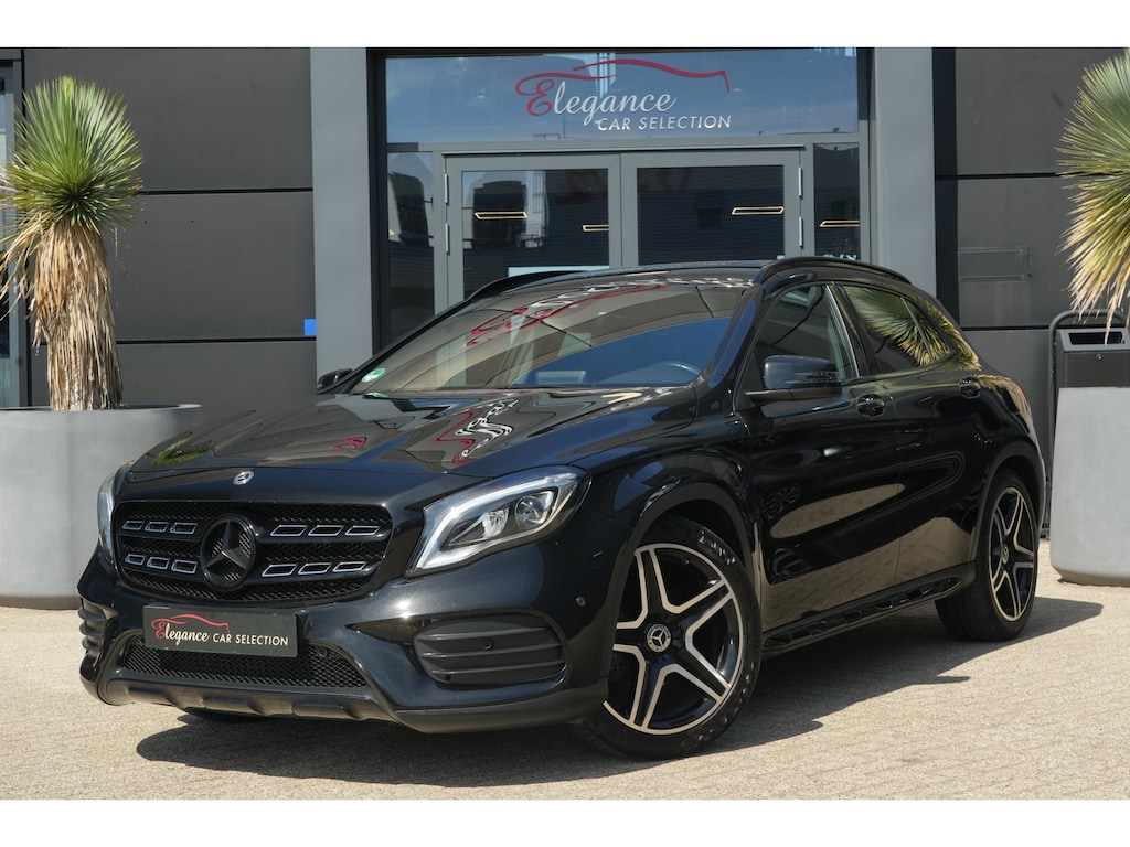 Mercedes-Benz GLA 180 Business Solution AMG Limited | 122PK | Camera | Navi | LED | Stoelverwarming | 18" | Mercedes-Benz GLA 180 Business Solution AMG Limited 122 PK met 1.6 viercilinder, automatische transmissie, AMG-styling, 18-inch lichtmetalen velgen, achteruitrijcamera, navigatie, stoelverwar