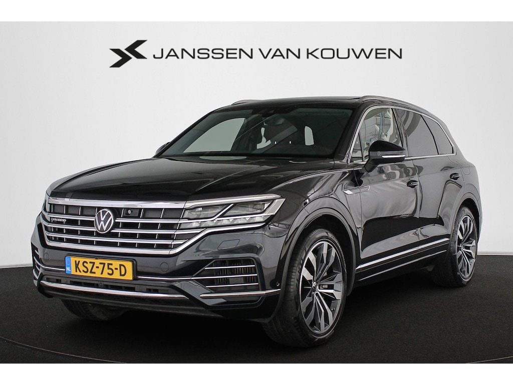 Volkswagen Touareg 3.0 TSi eHybrid 4MOTION Luchtvering Panoramadak Night Vision Soft Close