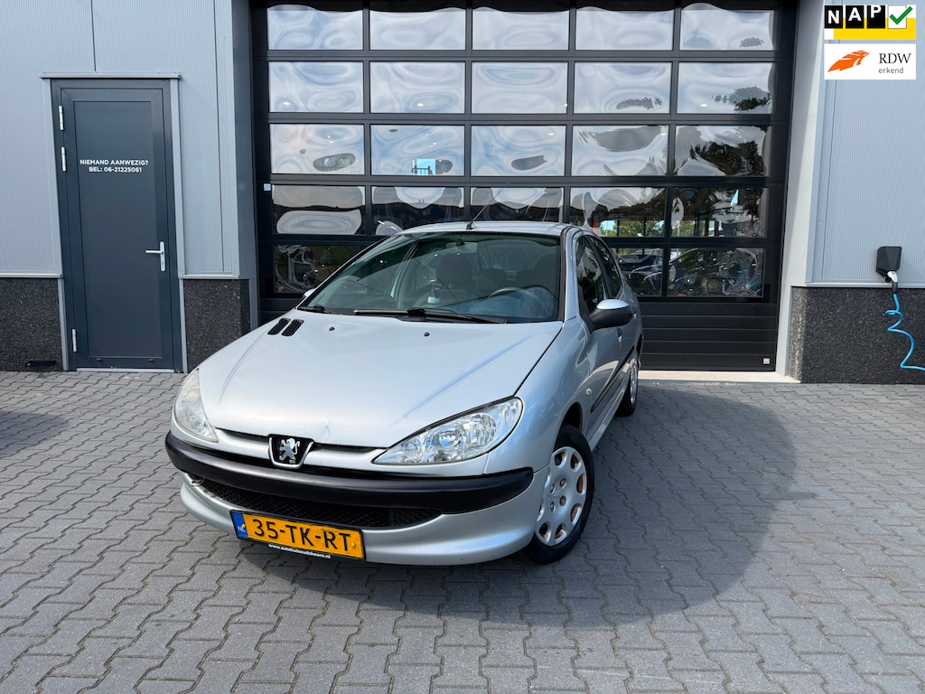 Peugeot 206 1.4 One-line airco 5 deurs