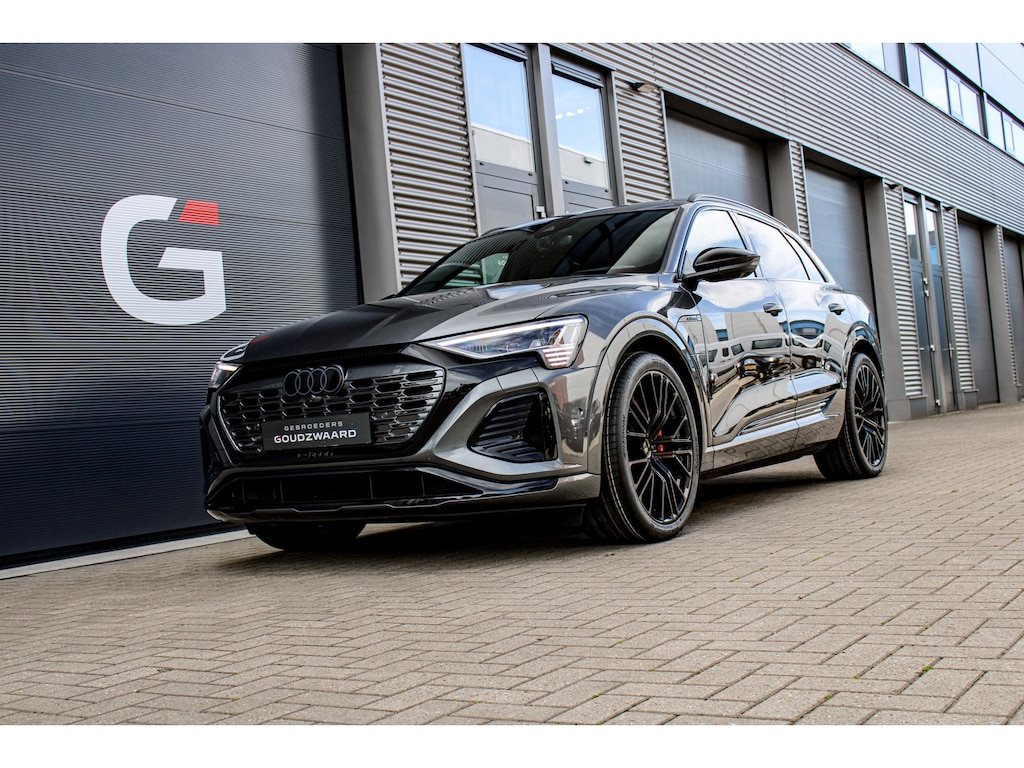 Audi Q8 e-tron 55 quattro S Edition 115 kWh | Luchtvering | Pano | B&O | HUD | Trekhaak | Memory | Top View Camera