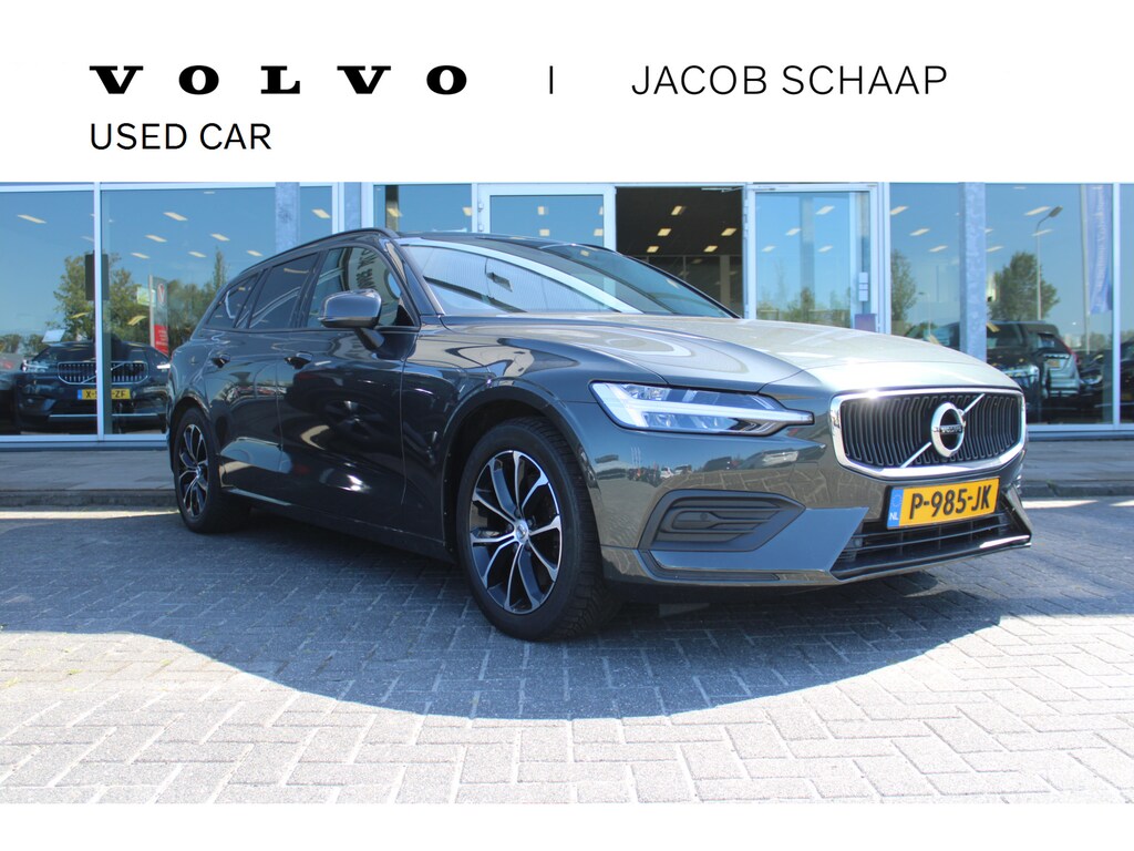 Volvo V60 B3 164PK Automaat Momentum Advantage | Trekhaak | Camera + PDC | Pilot Assist | Getint glas | Verw. Stoel- & stuurwiel |