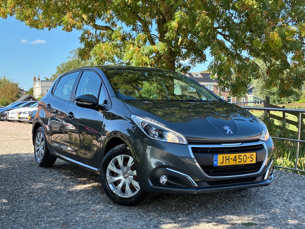 Peugeot 208 1.2 PureTech Blue Lion | Airco + Navi nu €5.975,-!!