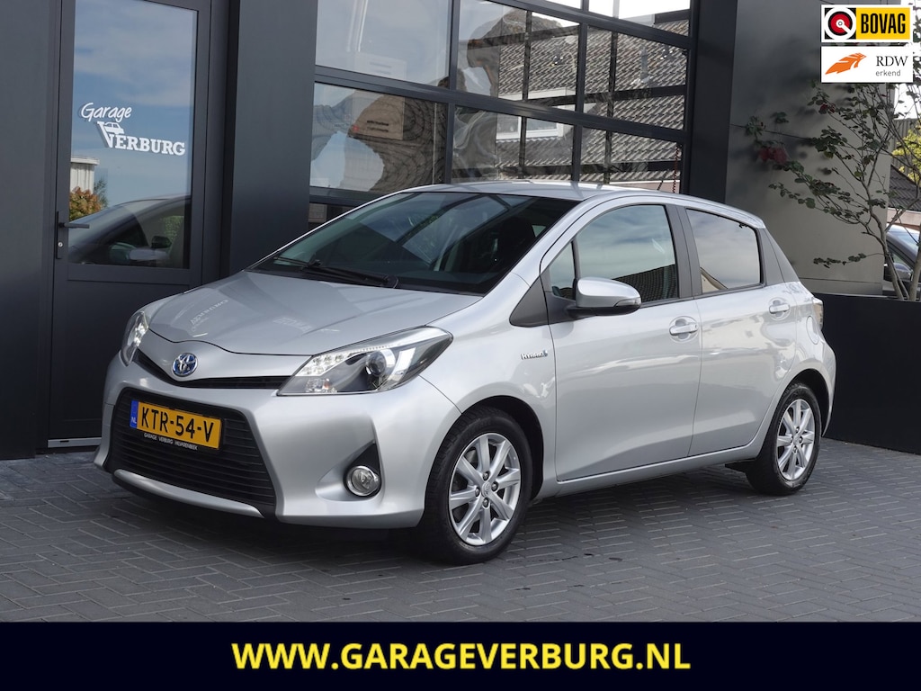 Toyota Yaris 1.5 Full Hybrid Dynamic (Navi,Camera,Cruise,Keyless) -- 72.538 Km --
