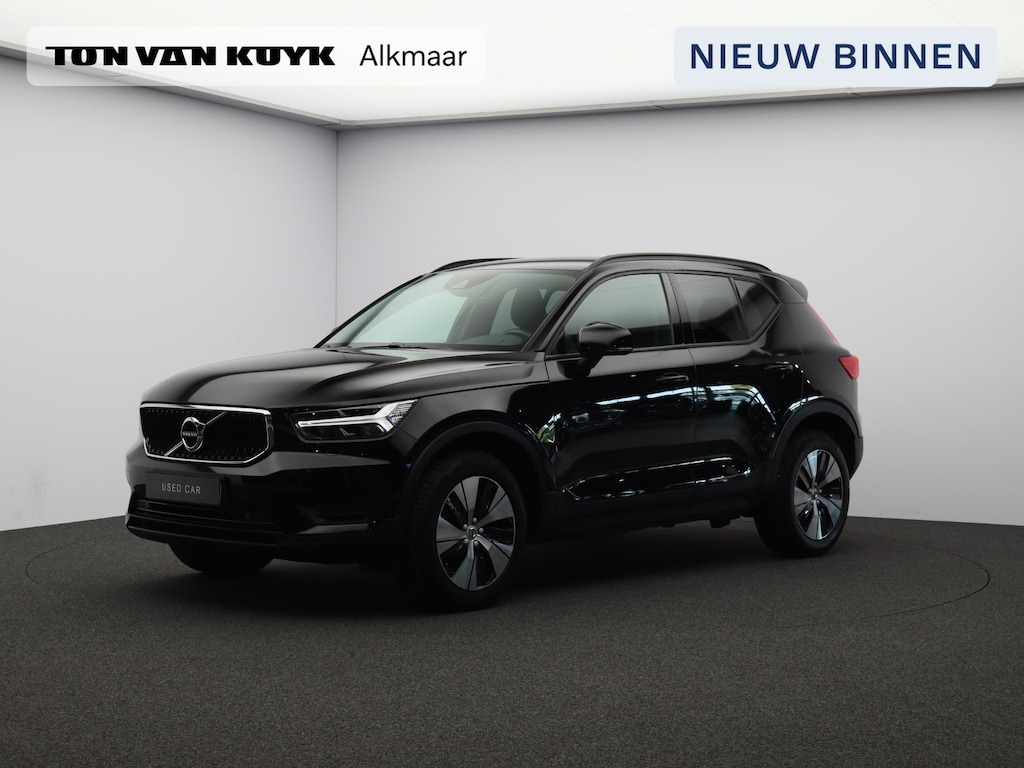 Volvo XC40 1.5 T3 / Stoel+Stuurverwarming / Apple Carplay / Parkeersensoren V+A / Getint Glas / 18" Wielen / Cruise Control /