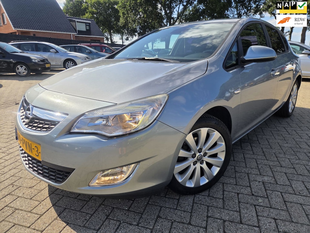 Opel Astra 1.4 Turbo Edition 2011. Airco/Cruise/Lichtmetaal etc.. APK 05-2027