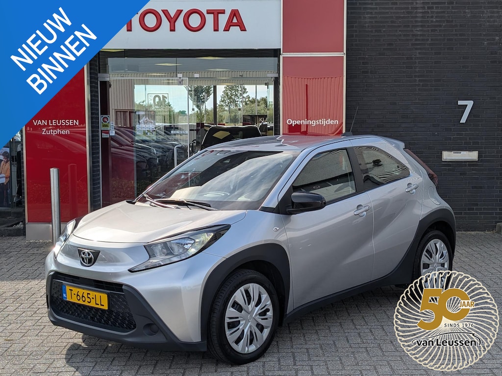 Toyota Aygo X Play NL-AUTO 100% DEALER OH METALLIC AIRCO ANDROID/APPLE CRUISE CONTROL