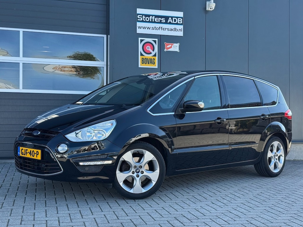 Ford S-Max 1.6 EcoBoost 160pk Titanium | Navi | Trekhaak | 18 inch | Bluetooth | PDC | Cruise | Clima | Winterpack | 3x Isofix