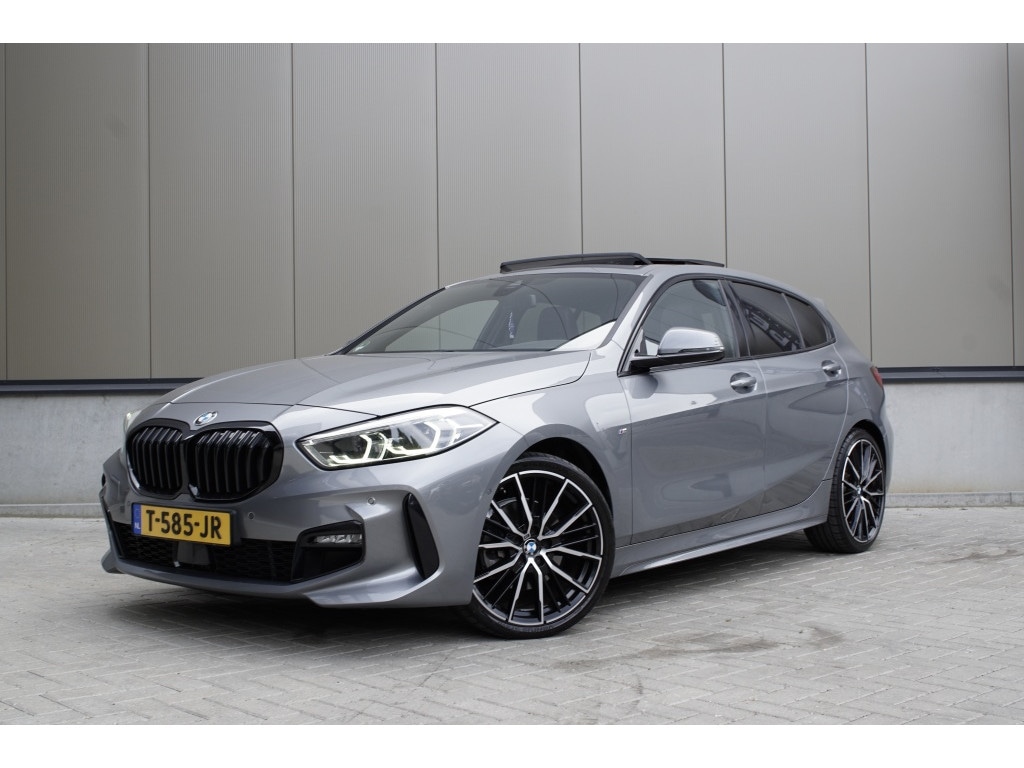 BMW 1-Serie 118i Executive | M-Sport | Pano | Keyless | Stoel/stuurverwarming |